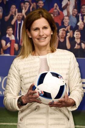 Katrin Müller-Hohenstein beim Fototermin zur ARD ZDF-Pressekonferenz UEFA EURO EM Europameisterschaft Fussball 2016 im Radialsystem. Berlin, 11.04.2016 Foto:xFredericx xFuturexImage