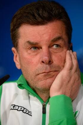 Dieter Hecking (Trainer, Wolfsburg) auf der Abschluss-Presserkonferenz in Madrid, xjgx