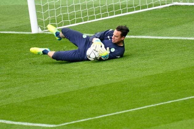 Diego Benaglio (Torwart, Wolfsburg, 1) hält einen Schuss, beim Abschlusstraining vor dem Viertelfinale gegen Real Madrid, xjgx