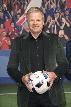 Oliver Kahn beim Fototermin zur ARD ZDF-Pressekonferenz UEFA EURO EM Europameisterschaft Fussball 2016 im Radialsystem. Berlin, 11.04.2016 Foto:xFredericx xFuturexImage