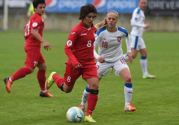 Jitka Chlastakova (right) of Czech Republic and Lela Chichinadze (left) of Georgia in action during the women s football European Cup 2017 qualifier, Czech Republic vs Georgia, in Opava, Czech Republic, April 12, 2016. (CTKxPhoto JaroslavxOzana) CTKPhotoP201604120800901  JAO_9719