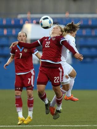 April 12, 2016 - St. Petersburg. UEFA EURO EM Europameisterschaft Fussball 2017 Womens Qualifying, Russia vs Hungary. Player of the Russian national women s football Marina Fedorova (22, burgundy). KulebyakinxAlexander 