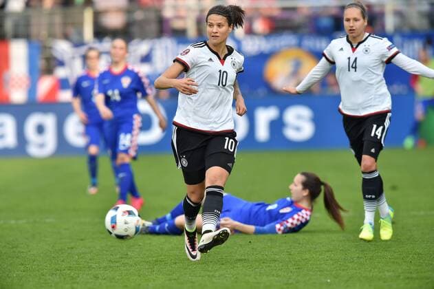 12.04.2016, Fussball EM - Qualifikationsspiel der Frauen in Osnabrueck, Deutschland - Kroatien 2-0, Dzsenifer Marozsan (Deutschland)