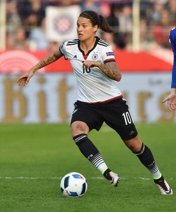12.04.2016, Fussball EM - Qualifikationsspiel der Frauen in Osnabrueck, Deutschland - Kroatien 2-0, Dzsenifer Marozsan (Deutschland)