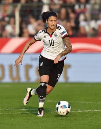 12.04.2016, Fussball EM - Qualifikationsspiel der Frauen in Osnabrueck, Deutschland - Kroatien 2-0, Dzsenifer Marozsan (Deutschland)