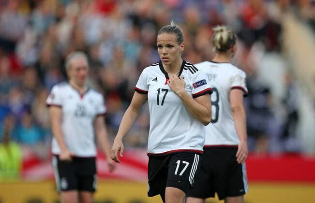 12.04.2016, Fussball Frauen-Länderspiel , EM-Qualifikation, Grupppenspiel, Deutschland - Kroatien, in der Osnatel-Arena Osnabrück. Isabel Kerschowski (Deutschland) 
