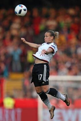 12.04.2016, Fussball Frauen-Länderspiel , EM-Qualifikation, Grupppenspiel, Deutschland - Kroatien, in der Osnatel-Arena Osnabrück. Isabel Kerschowski (Deutschland) 