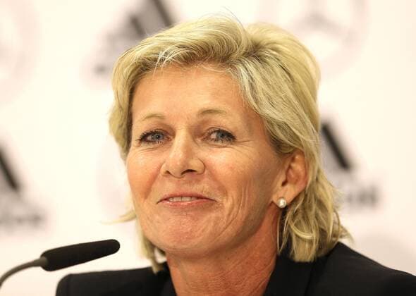 Foto : Bundestrainerin Silvia NEID ( Deutschland ) Fussball Länderspiel der Damen - EM - Qualifikation am Di. 12.04.2016 Deutschland - Kroatien