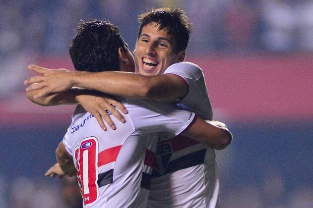 SPFC x River Plate SAO PAULO, Brazil - 04 13 2016: SAO PAULO X RIVER PLATE- Calleri of S?o Paulo celebrates goal during the match between S?o Paulo x River Plate, the group stage of the Copa Libertadores 2016, held at the Estadio Cicero Pompeu de Toledo, known as the Morumbi Stadium. (Photo: Mauricio Rummens FotoArena)  Maur?cioxRummens