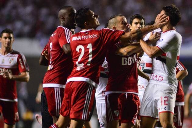 SPFC x River Plate SAO PAULO, Brazil - 04 13 2016: SAO PAULO X RIVER PLATE- Fight between players of S?o Paulo and River Plate during the match between S?o Paulo x River Plate, the group stage of the Copa Libertadores of America 2016 held at the Estadio Cicero Pompeu de Toledo, known as Morumbi Stadium. (Photo: Mauricio Rummens FotoArena)  Maur?cioxRummens
