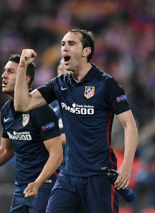 FUSSBALL CHAMPIONS LEAGUE SAISON 2015 2016 VIERTELFINAL RUECKSPIEL Atletico Madrid - FC Barcelona Barca 13.04.2016 Schlussjubel Atletico Madrid; Diego Godin (re) und Koke 