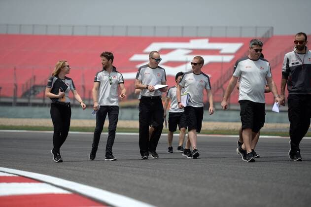 Chinese Grand Prix, Shanghai 14 - 17 April 2016 14.04.2016 - Romain Grosjean (FRA) Haas F1 Team VF-16 