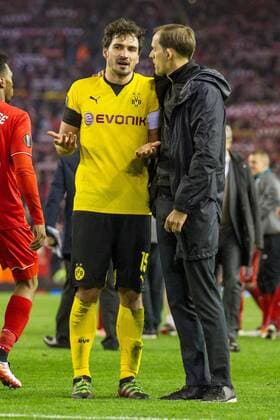 Liverpool Trainer Thomas Tuchel (Borussia Dortmund) und Kapitaen Mats Hummels (Borussia Dortmund 15) nach dem Abpfiff beim Fussball Europa League Viertelfinal-Rueckspiel zwischen dem FC Liverpool und Borussia Dortmund am 14.04.2016, Copyright: Schueler Eibner-Pressefoto EP_JSE