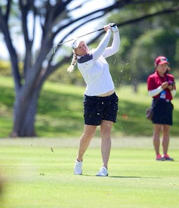 April 14, 2016 - Brittany Lincicome hits her approach shot to the 18th green during the second round of the Lotte Championship presented by Hershey at Ko Olina Golf Club in Kapolei, HI LPGA Golf Damen Golf 2016: Lotte Championship APR 14 - ZUMAc04_