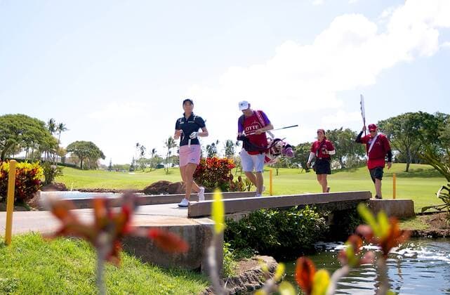 April 14, 2016 - So Yeon Ryu crosses the bridge on the 18th hole during the second round of the Lotte Championship presented by Hershey at Ko Olina Golf Club in Kapolei, HI LPGA Golf Damen Golf 2016: Lotte Championship APR 14 - ZUMAc04_