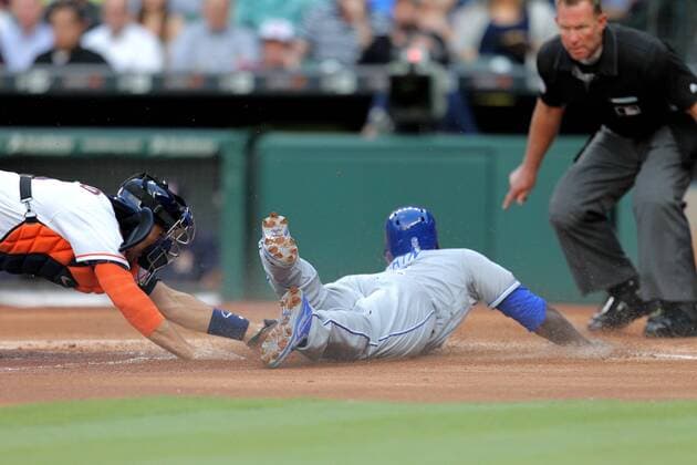 APR 14 2016: Houston Astros catcher Jason Castro (15) tags out Kansas City Royals center fielder Lorenzo Cain (6) at the plate during the the first inning of the MLB Baseball Herren USA baseball game between the Houston Astros and the Kansas City Royals from Minute Maid Park in Houston, TX. Credit image: MLB 2016: Royals vs Astros APR 14 - ZUMAc04_