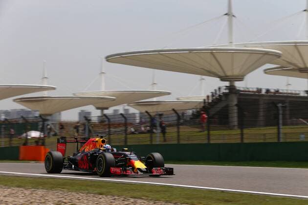 Chinese Grand Prix, Shanghai 14 - 17 April 2016 15.04.2016 - Free Practice 1, Daniel Ricciardo (AUS) Red Bull Racing RB12 