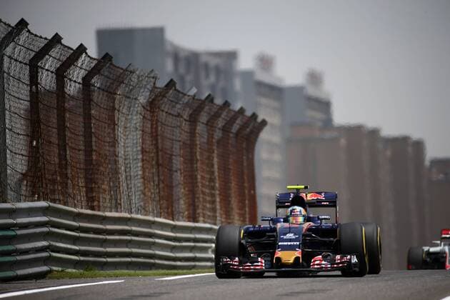 Chinese Grand Prix, Shanghai 14 - 17 April 2016 15.04.2016 - Free Practice 1, Carlos Sainz Jr (ESP) Scuderia Toro Rosso STR11 