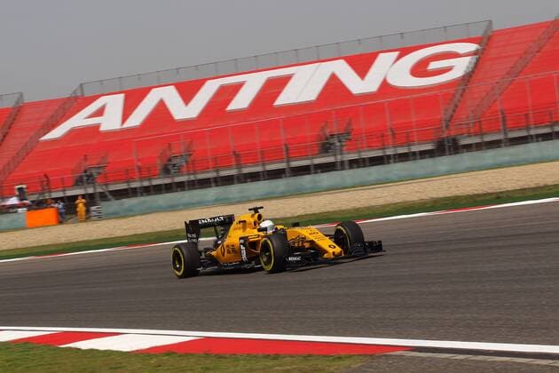 Chinese Grand Prix, Shanghai 14 - 17 April 2016 15.04.2016 - Free Practice 1, Kevin Magnussen (DEN) Renault F1 Team RS16 