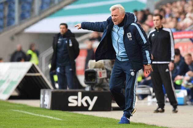 Fußball 2. Bundesliga 30. Spieltag MSV Duisburg - 1860 München am 15.04.2016 in der Schauinsland-Reisen-Arena in Duisburg Benno Möhlmann ( Trainer München ) xRx
