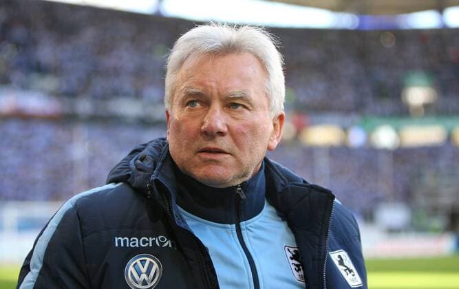 15.04.2016, Fussball 2.Bundesliga 2015 2016, 30.Spieltag, MSV Duisburg - TSV 1860 München, in der Schauinsland-Reisen-Arena Duisburg. Trainer Benno Möhlmann (1860 München) 