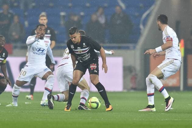 Sergi Darder (lyon) vs Hatem Ben Arfa (nice) FOOTBALL : Lyon vs Nice - Ligue 1 - 15 04 2016 FredericChambert 