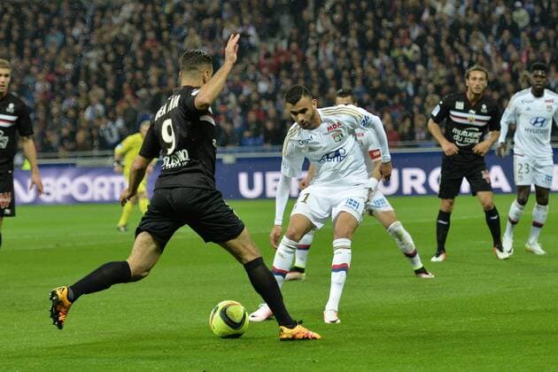 Rachid Ghezzal (lyon) vs Hatem Ben Arfa (nice) FOOTBALL : Lyon vs Nice - Ligue 1 - 15 04 2016 FredericChambert 