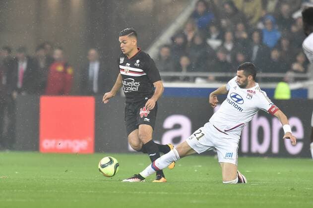 Maxime Gonalons (lyon) vs Hatem Ben Arfa (nice) FOOTBALL : Lyon vs Nice - Ligue 1 - 15 04 2016 FredericChambert 
