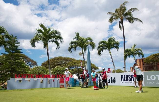 April 15, 2016 - Danielle Kang hits her tee shot on the 1st hole during the third round of the Lotte Championship presented by Hershey at Ko Olina Golf Club in Kapolei, HI LPGA Golf Damen Golf 2016: Lotte Championship APR 15 - ZUMAc04_