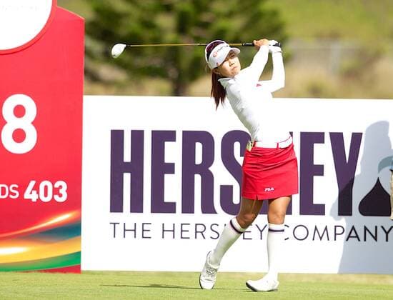 April 15, 2016 - Jenny Shin hits her tee shot on the 18th hole during the third round of the Lotte Championship presented by Hershey at Ko Olina Golf Club in Kapolei, HI LPGA Golf Damen Golf 2016: Lotte Championship APR 15 - ZUMAc04_