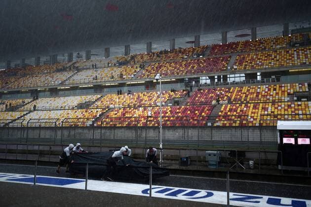 Chinese Grand Prix, Shanghai 14 - 17 April 2016 16.04.2016 - Torrential rain storm in the circuit. 