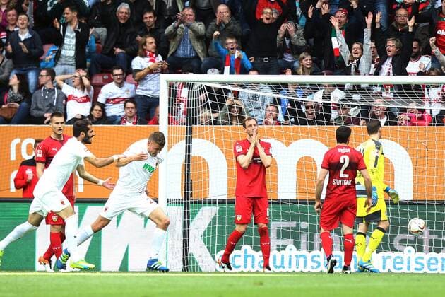 Augsburg Halil Altintop ( FC Augsburg ) Alfred Finnbogason ( FC Augsburg ) Georg Niedermeier ( VfB Stuttgart ) Emiliano Insua ( VfB Stuttgart ) Przemyslaw Tyton ( VfB Stuttgart ) , FC Augsburg vs. VfB Stuttgart, Fussball, 1.Bundesliga, 16.04.2016, Copyright: Langerx xEibner-Pressefoto EP_HLR