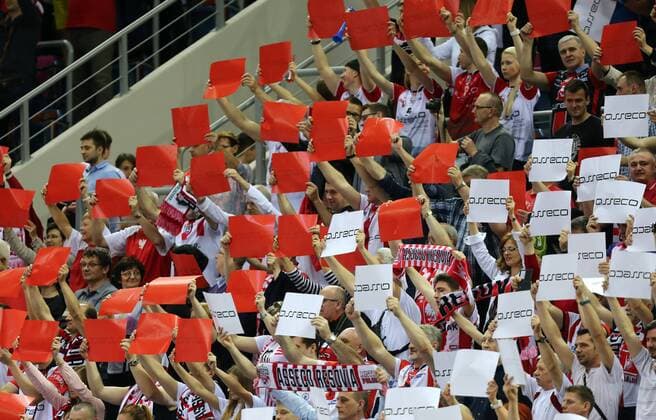 Volleyball, Champions League, Final 4 in Krakau KRAKOW , TAURON ARENA 16.04.2016 FANS 16.04.2016 VOLLEYBALL MEN S CEV DENIZBANK CHAMPIONS LEAGUE FINAL FOUR SEMI-FINAL ASSECO RESOVIA RZESZOW - ZENIT KAZAN SEASON 2015 2016  160416MIN010