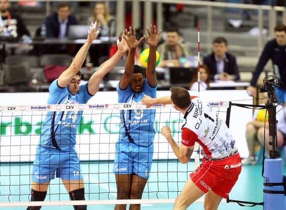 Volleyball, Champions League, Final 4 in Krakau KRAKOW , TAURON ARENA 16.04.2016 ALEXANDER GUTSALYUK ( ZENIT ) WILFREDO LEON ( ZENIT ) BARTOSZ KUREK ( ASSECO ) 16.04.2016 VOLLEYBALL MEN S CEV DENIZBANK CHAMPIONS LEAGUE FINAL FOUR SEMI-FINAL ASSECO RESOVIA RZESZOW - ZENIT KAZAN SEASON 2015 2016 MICHAL NOWAK NEWSPIX.PL --- Newspix.pl  160416MIN014