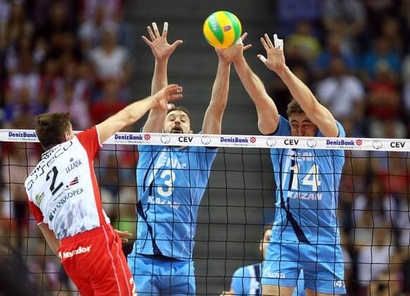 Volleyball, Champions League, Final 4 in Krakau KRAKOW , TAURON ARENA 16.04.2016 THOMAS JAESCHKE ( ASSECO ) ALEXANDER BUTKO ( ZENIT ) ALEXANDER GUTSALYUK ( ZENIT ) 16.04.2016 VOLLEYBALL MEN S CEV DENIZBANK CHAMPIONS LEAGUE FINAL FOUR SEMI-FINAL ASSECO RESOVIA RZESZOW - ZENIT KAZAN SEASON 2015 2016 MICHAL NOWAK NEWSPIX.PL --- Newspix.pl  160416MIN026
