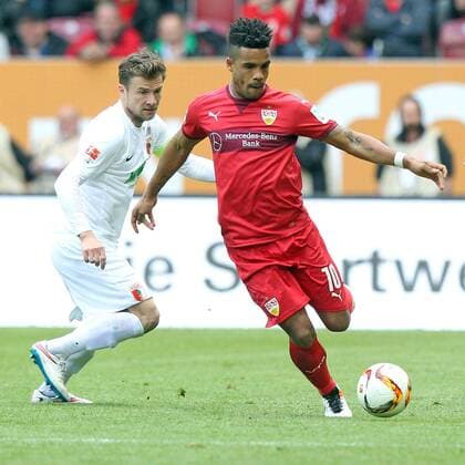 Augsburg Daniel Baier ( FC Augsburg ) Daniel Didavi ( VfB Stuttgart ), FC Augsburg vs. VfB Stuttgart, Fussball, 1.Bundesliga, 16.04.2016, Copyright: Langerx xEibner-Pressefoto EP_HLR