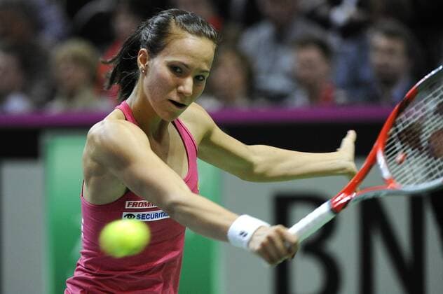 16.04.2016. Messe Luzern, Lucerne, Switzerland. Fed Cup Semi Final. Switzerland Versus Czech Republic. Viktorija Golubic in action in the match between Viktorija Golubic of Switzerland and Karolina Pliskova of the Czech Republic xDavidxEmmx  ActionPlus11728664