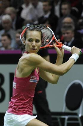 16.04.2016. Messe Luzern, Lucerne, Switzerland. Fed Cup Semi Final. Switzerland Versus Czech Republic. Viktorija Golubic in action in the match between Viktorija Golubic of Switzerland and Karolina Pliskova of the Czech Republic xDavidxEmmx  ActionPlus11728677