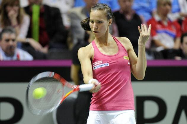16.04.2016. Messe Luzern, Lucerne, Switzerland. Fed Cup Semi Final. Switzerland Versus Czech Republic. Viktorija Golubic in action in the match between Viktorija Golubic of Switzerland and Karolina Pliskova of the Czech Republic xDavidxEmmx  ActionPlus11728680
