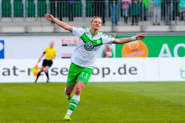 Fußball, Allianz Frauen Bundesliga, VfL Wolfsburg - Bayer 04 Leverkusen; Alexandra Popp (Alex Popp, Wolfsburg, 11) Jubel, Torjubel, Freude, Emotion, Torerfolg, Aktion, action, goal, goal celebration, celebrates. xtgx