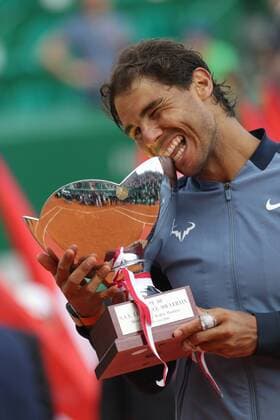Themen der Woche SPORT Bilder des Tages - Sport 17.04.2016: Rolex Monte Carlo Masters Tennis: Rafael Nadal beat Gael Monfils 7-5 5-7 6-0 to claim a ninth Monte Carlo Masters title at the Monte-Carlo Country Club. 17.04.2016: Rolex Monte Carlo Masters Tennis 