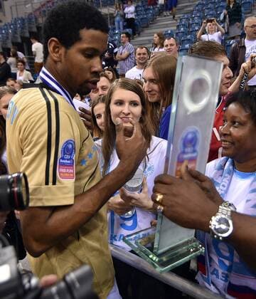 2016.04.17 Krakow Men volleyball 2016 CEV DenizBank Volleyball Champions League Final Four Zenit Kazan - Trentino Diatec Wilfredo LEON VENERO ojciec Wilfredo Leon Hechavarria matka Alina Venero Boza dziewczyna Malgorzata Gronkowska  20160417LUK225