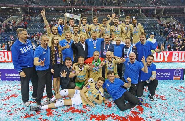 Volleyball, Champions League, Zenit Kazan gewinnt Final 4 in Krakau KRAKOW , TAURON ARENA 17.04.2016 VOLLEYBALL MEN S CEV DENIZBANK CHAMPIONS LEAGUE FINAL FOUR FINAL GAME ZENIT KAZAN - TRENTINO DIATEC ZENIT WON THE CHAMPIONS LEAGUE CELEBRATION AFTER THE CEREMONY SEASON 2015 2016  160417MIN108