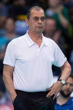 16.04.2016, Fraport Arena, Frankfurt Volleyball, Bundesliga Maenner, Play-offs Halbfinale, United Volleys RheinMain vs. VfB Friedrichshafen Stelian Moculescu (Trainer Coach Friedrichshafen)