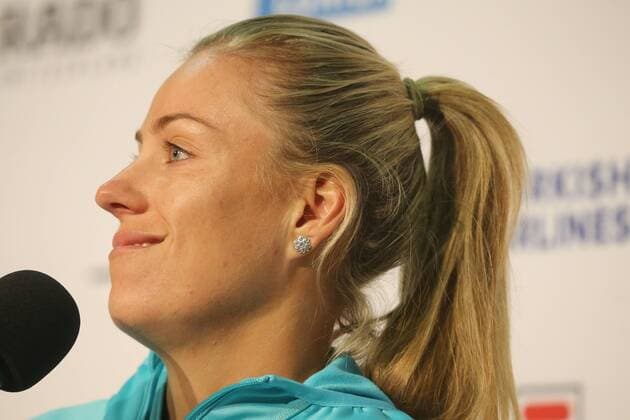 Porsche Tennis Grand Prix Stuttgart 18.04.2016 Deutschland Porsche Tennis Grand Prix Frauen Stuttgart Pressegespräch mit Angelique Kerber (GER).