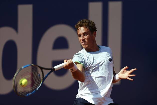 Spanish player Roberto Carballes returns the ball to his countryman Albert Montanes during their 64th Barcelona Open Banc Sabadell Conde de Godo tournament s first round match in Barcelona, northeastern Spain, 18 April 2016. The tournament runs in Barcelona from April 18th to 24th 2016. Albert Montanes vs.Roberto Carballes !ACHTUNG: NUR REDAKTIONELLE NUTZUNG!  20160418-635965970892427533