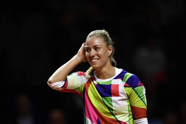 Angelique KERBER (GER) lacht hat Spaß beim Showmatch Berenberg Classics Showmatch Doppel Tennis Damen 18.04.2016 Porsche Tennis Grand Prix GP Stuttgart 2016 Porsche-Arena 16.04.-24.04.2016 Porsche Tennis Grand Prix Stuttgart 2016