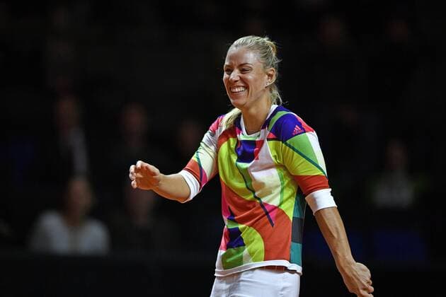 Angelique KERBER (GER) lacht hat Spaß beim Showmatch Berenberg Classics Showmatch Doppel Tennis Damen 18.04.2016 Porsche Tennis Grand Prix GP Stuttgart 2016 Porsche-Arena 16.04.-24.04.2016 Porsche Tennis Grand Prix Stuttgart 2016