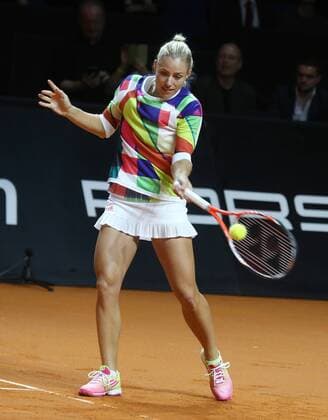 Porsche Tennis Grand Prix Stuttgart 18.04.2016 Deutschland Porsche Tennis Grand Prix Frauen Stuttgart Angelique Kerber ( GER) beim Show-Doubles.