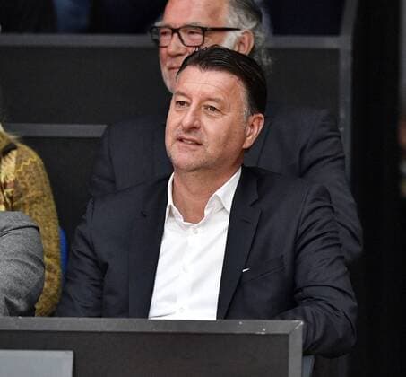 Turnierdirektor Edwin Weindorfer Mercedes-Cup als Zuschauer in der Loge VIP Berenberg Classics Tennis Damen 18.04.2016 Porsche Tennis Grand Prix GP Stuttgart 2016 Porsche-Arena 16.04.-24.04.2016 Porsche Tennis Grand Prix Stuttgart 2016